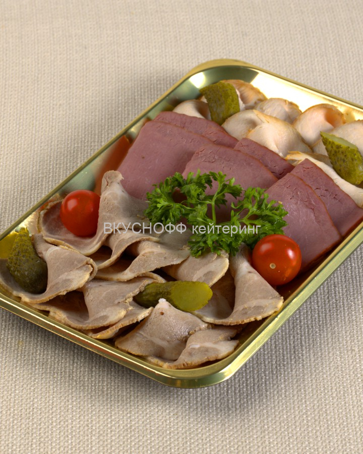 Мясные деликатесы: буженина, говядина в/к, запеченная индейка - 250 гр. — фото 1